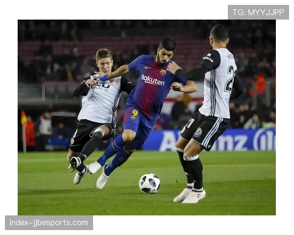 西甲海外赛计划夭折,球员静立抗议跨洋赛程安排 西甲海外赛计划夭折,球员静立抗议跨洋赛程安排