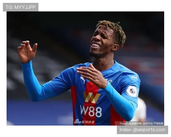 理查兹头球破门，十人水晶宫挽回颜面