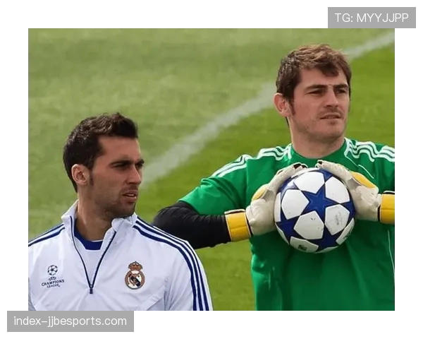 皇马更衣室质疑阿韦洛亚战术,球员称换帅未带来实质改变 皇马更衣室质疑阿韦洛亚战术,球员称换帅未带来实质改变