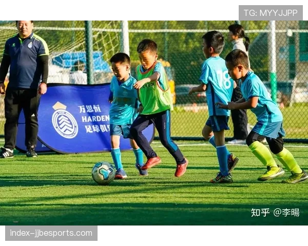 德国足协测试新型门线技术与芯片足球，旨在精确判断角球与球门球
